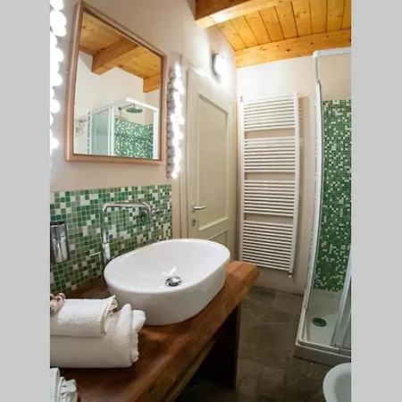 Of Bellagio's Woods Semesterbostad Civenna