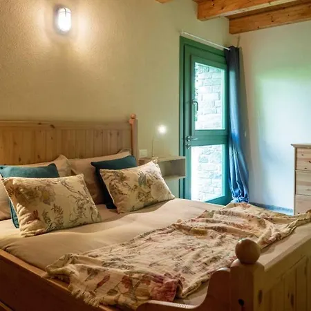 Of Bellagio's Woods Semesterbostad *